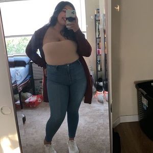 Meet your Posher, Edith